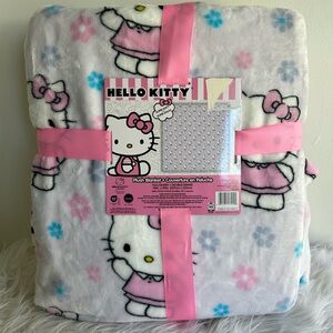 Hello Kitty Floral Blanket